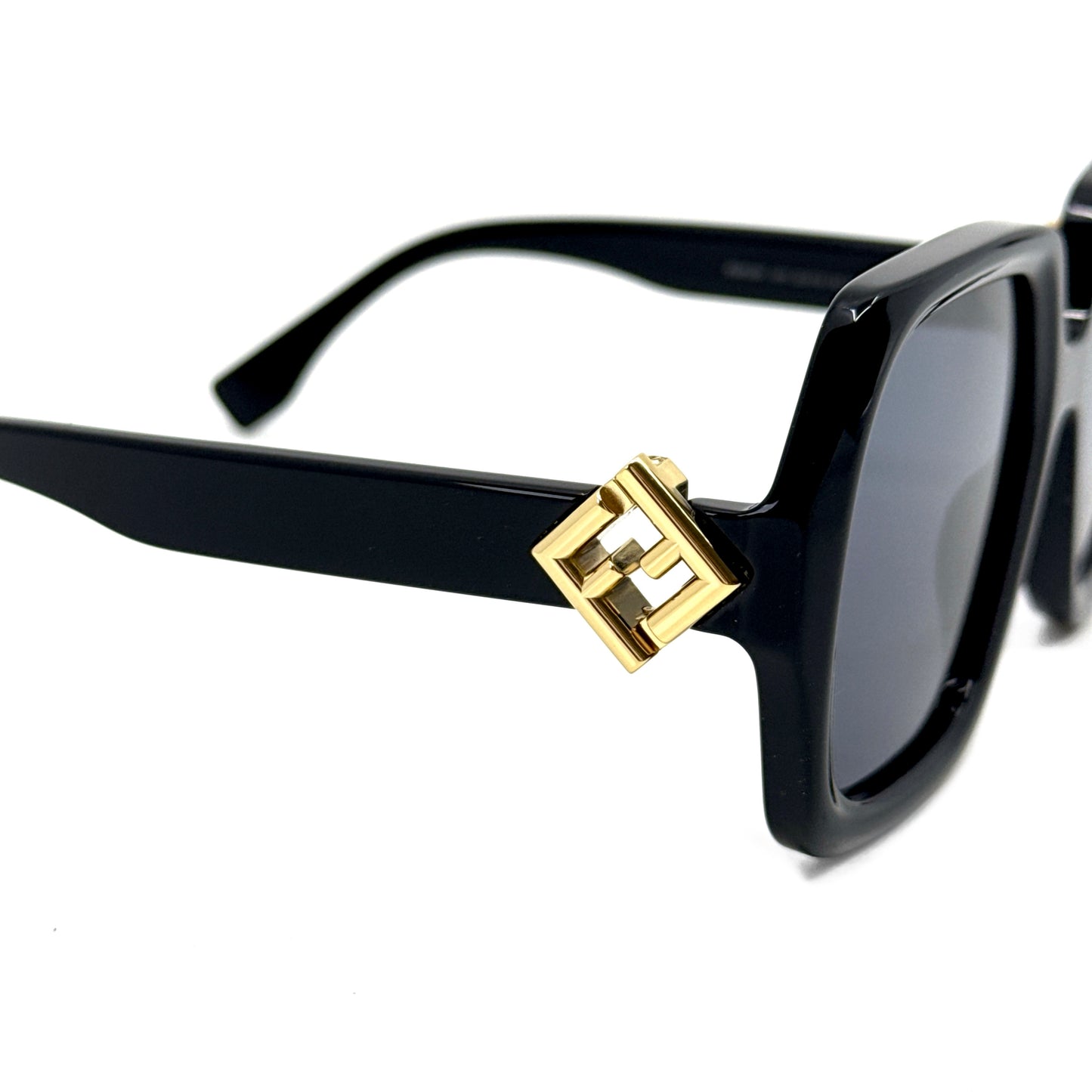 FENDI Sunglasses FE40139I 01V