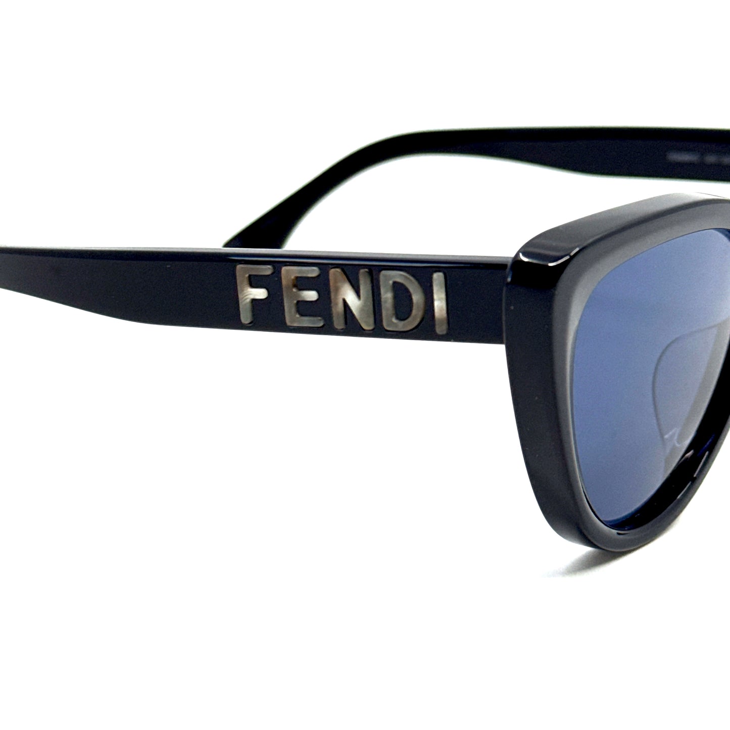 FENDI Sunglasses FE40087U 01V