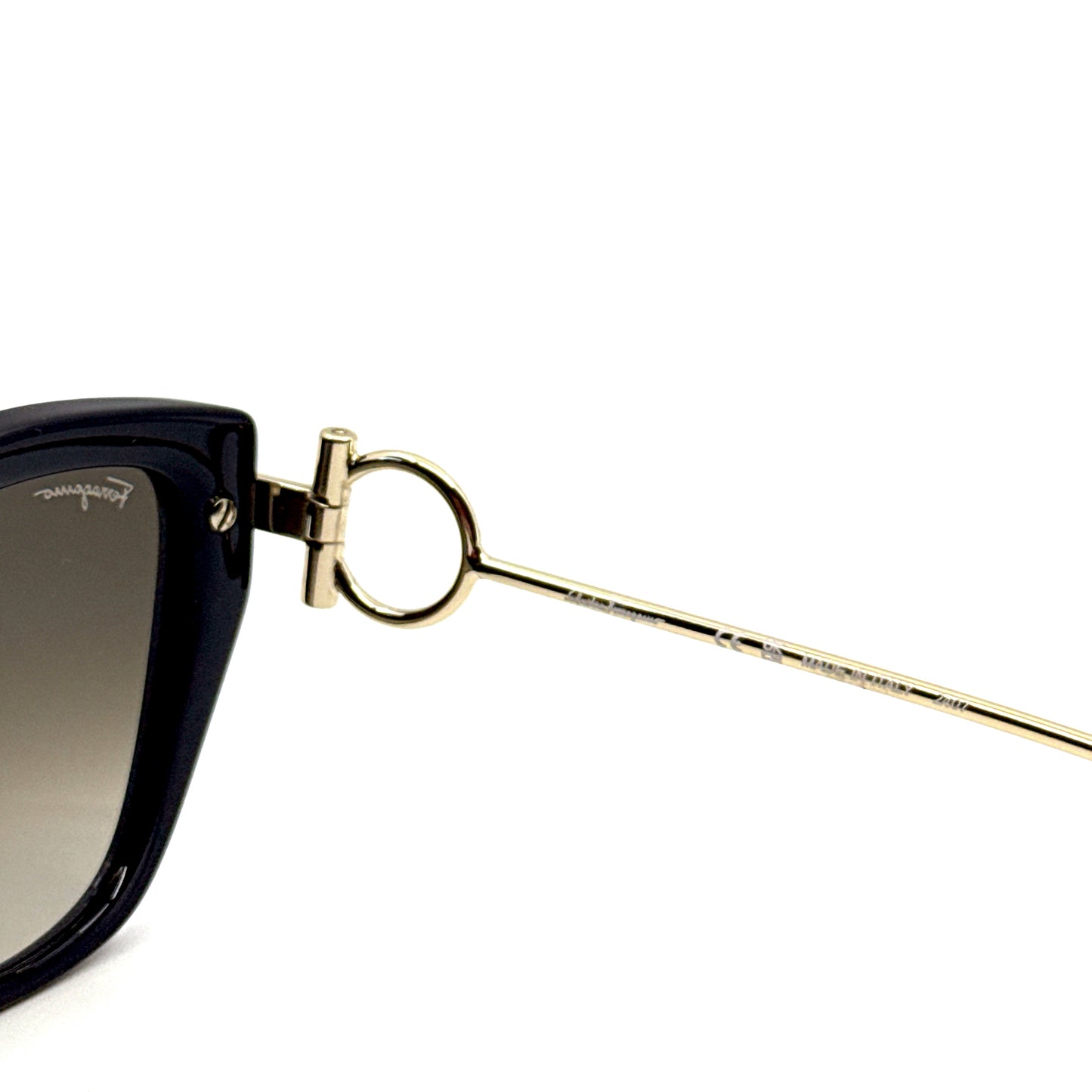 SALVATORE FERRAGAMO Sunglasses SF928S 001