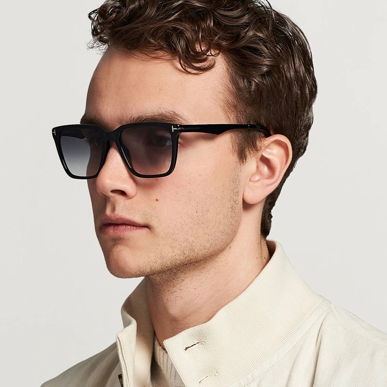 TOM FORD Garrett Sunglasses TF862 52E