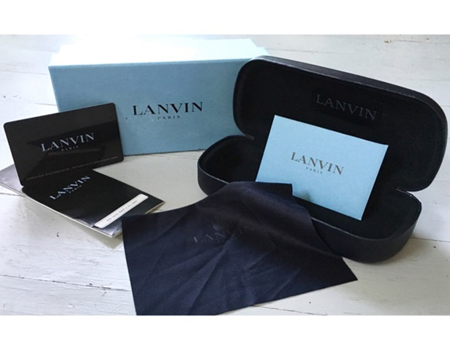 Lanvin VLN679V-0APA-49 49mm