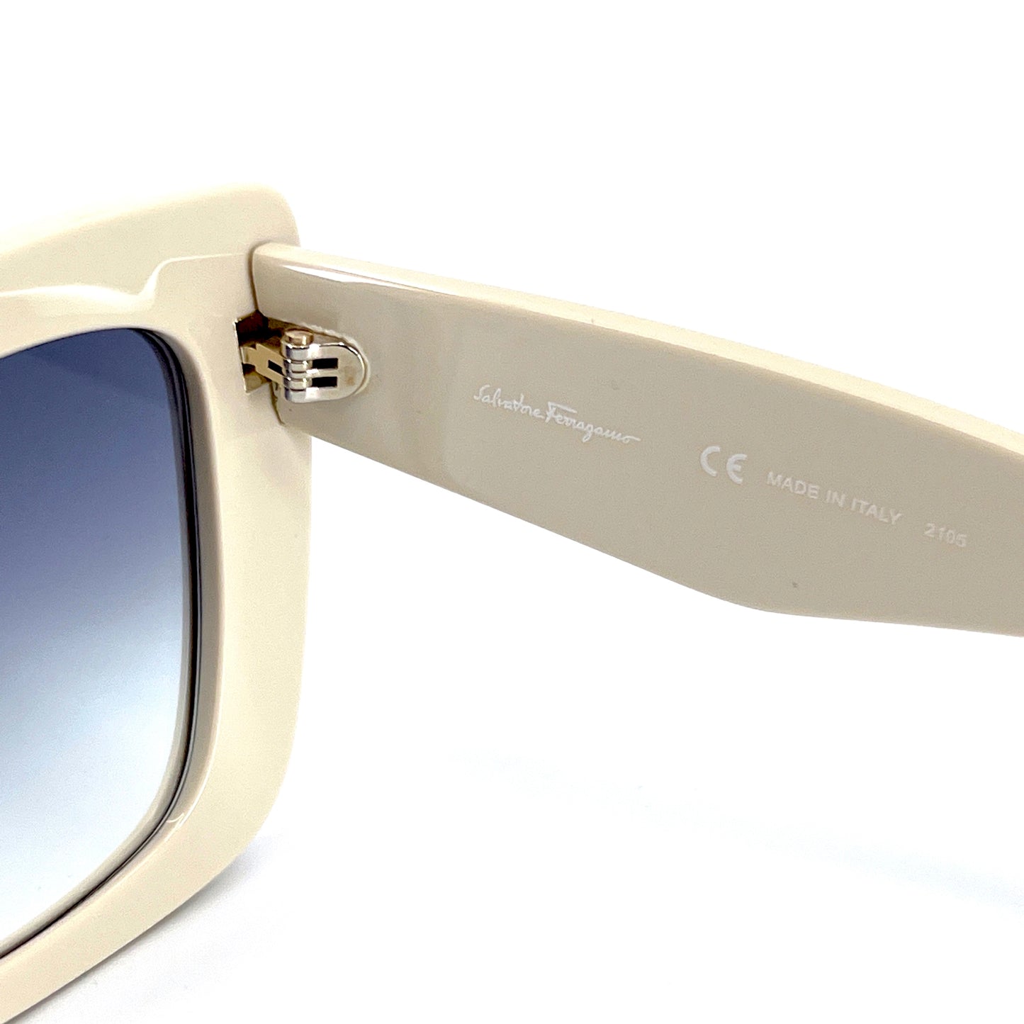 SALVATORE FERRAGAMO Sunglasses SF1023S 103