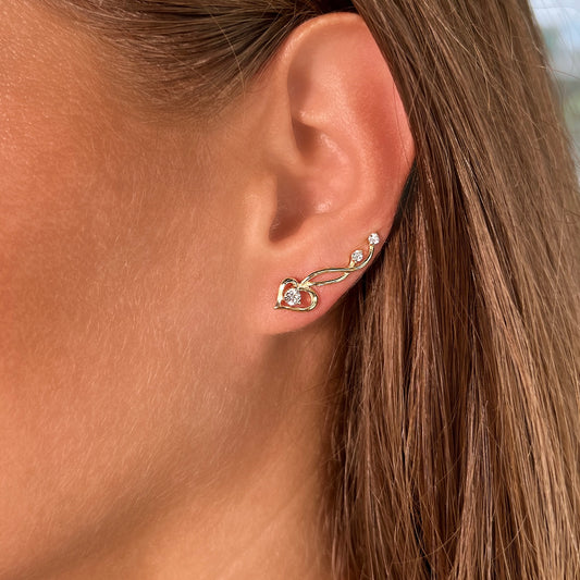 Pendientes escaladores de corazones con diamantes CZ - Oro 14K