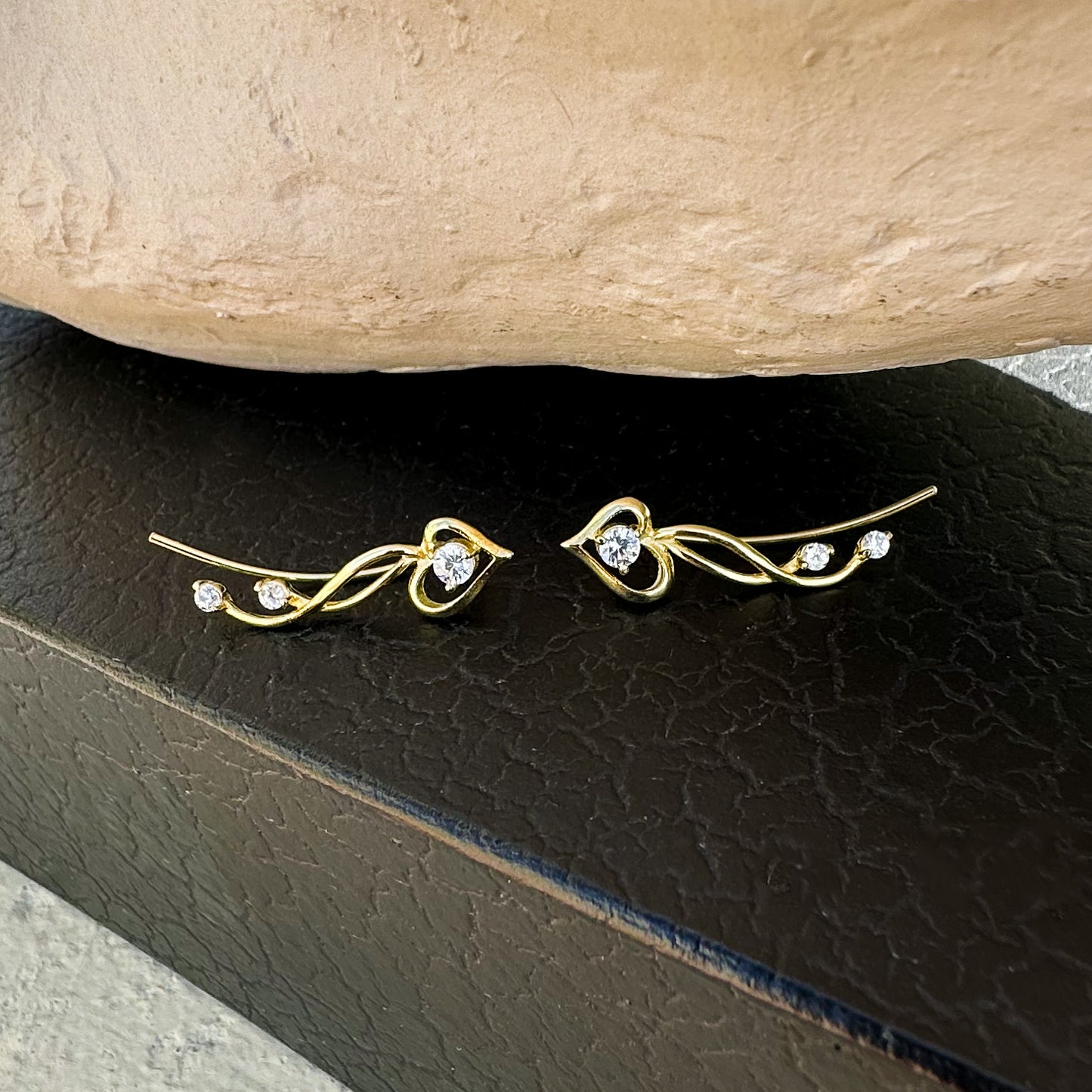 Hearts ear climbers with CZ diamonds - 14K Gold