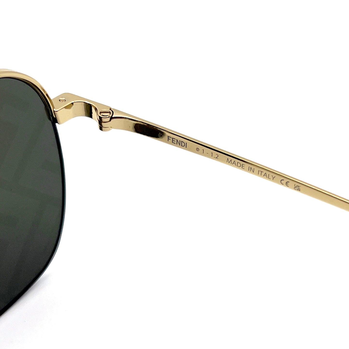 FENDI Sunglasses FE40005U 32C