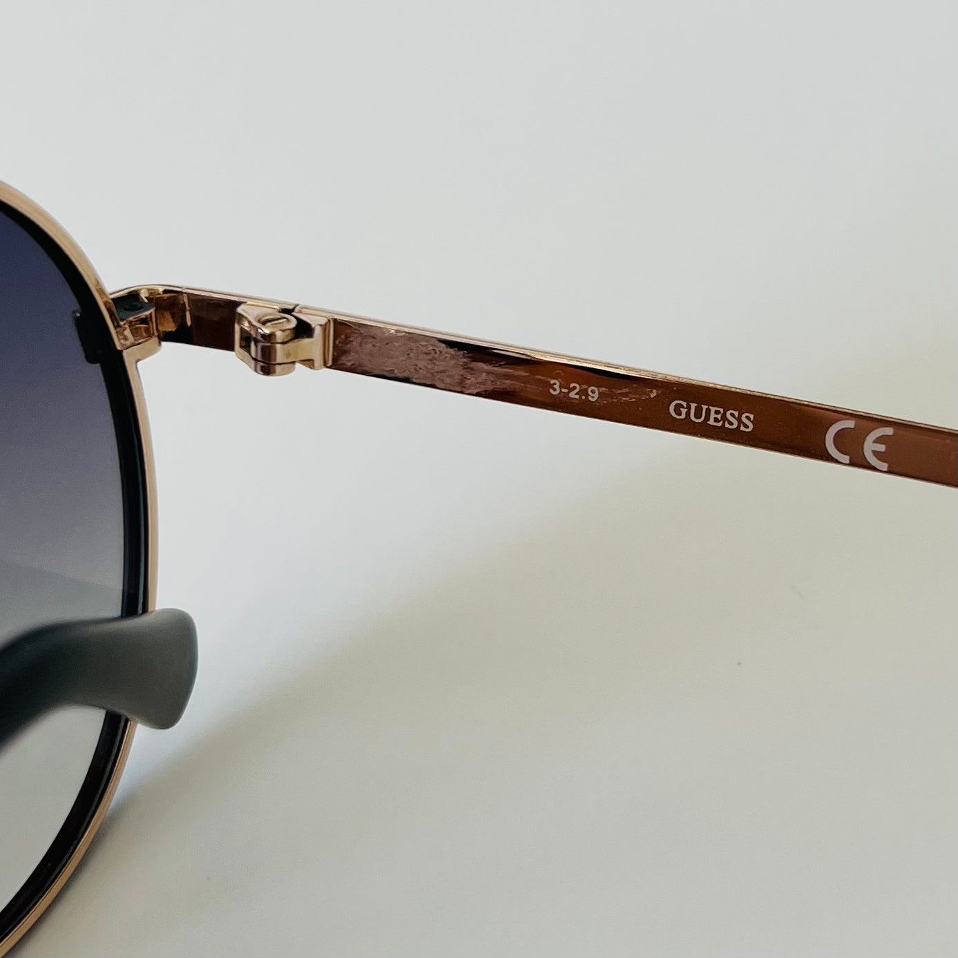 GUESS Sunglasses GU6948