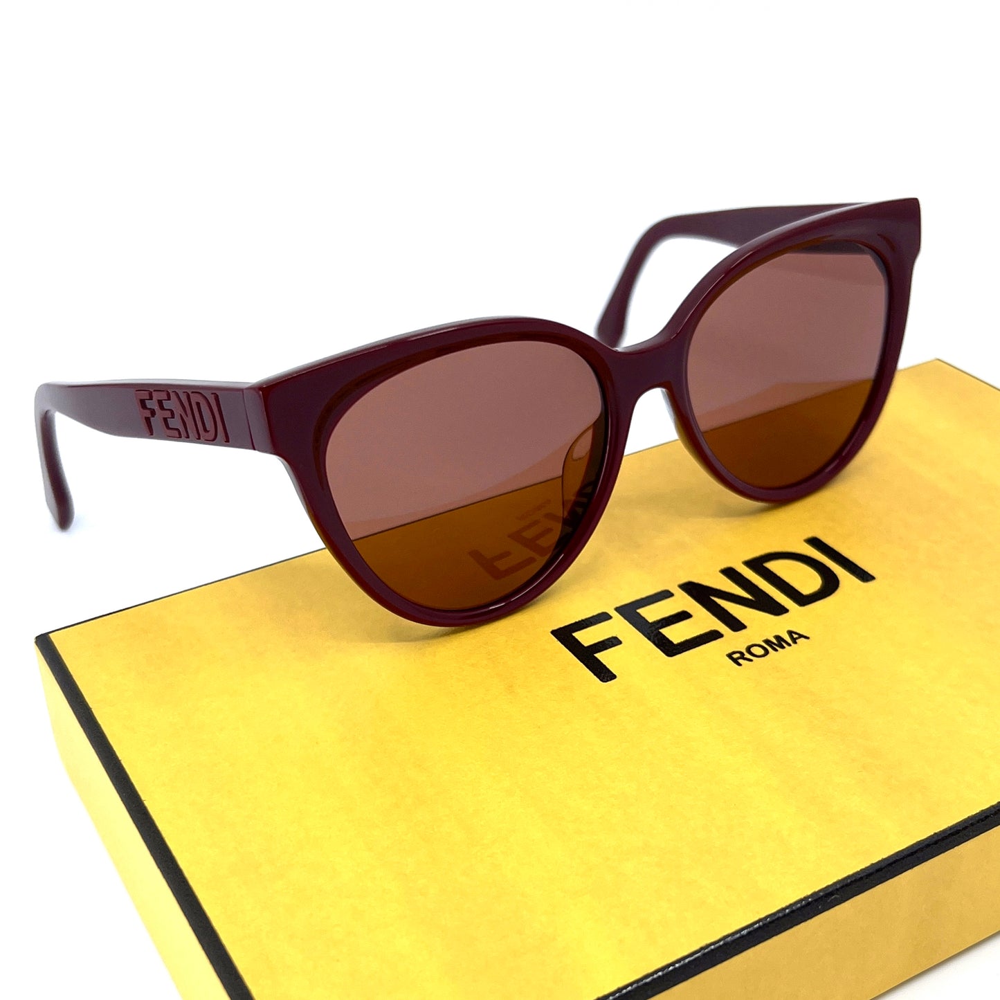 FENDI Sunglasses FE40008U 66S